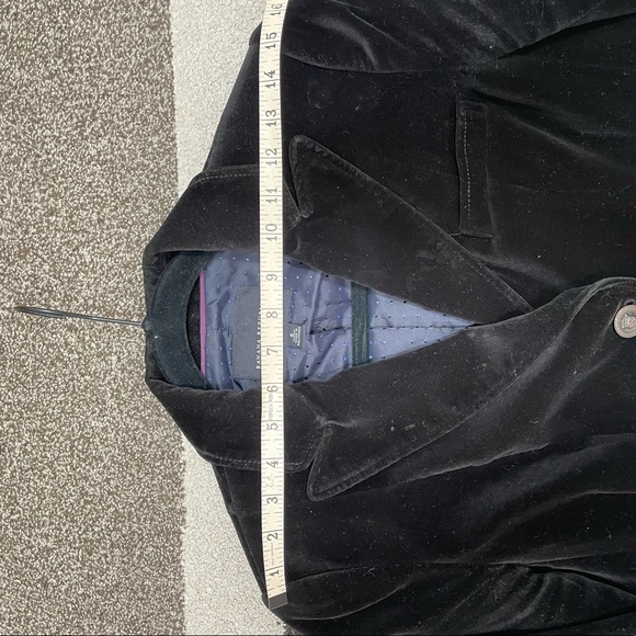 Banana Republic Velvet Blazer - Picture 5 of 8